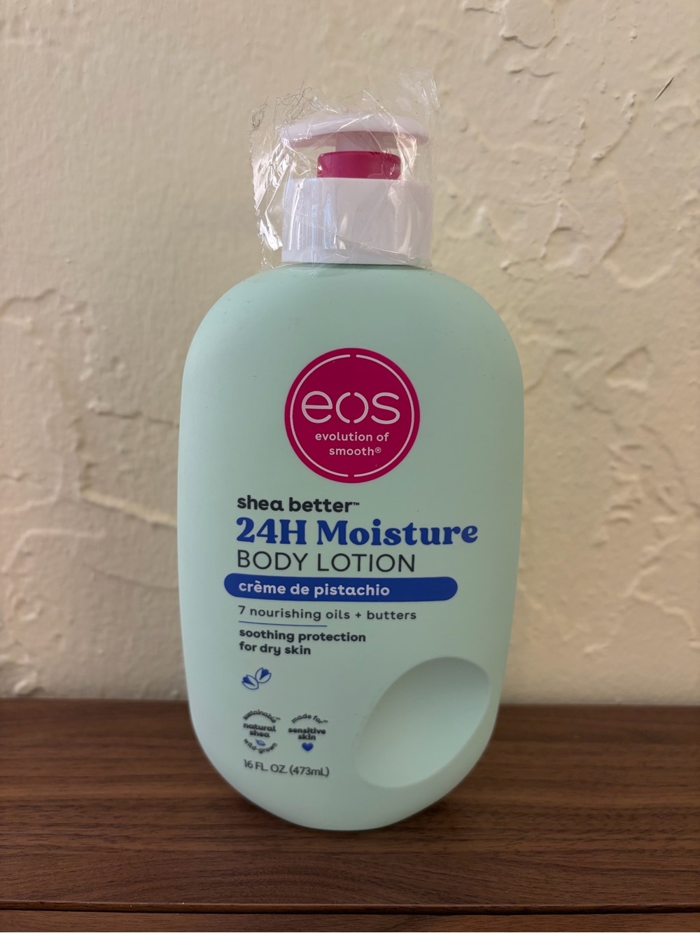 eos 24H Moisture Body Lotion in Crème de Pistachio scent